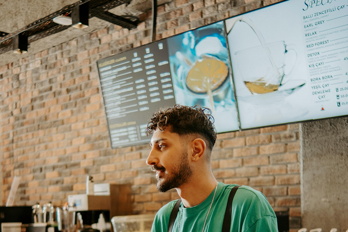 The Ultimate Restaurant Tech Buyers Guide: Essential Tools for a Seamless Dining Experience