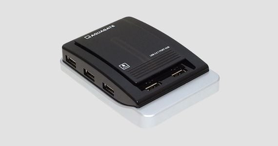 Monoprice 7-Port USB 2.0 Hub with AC Adapter