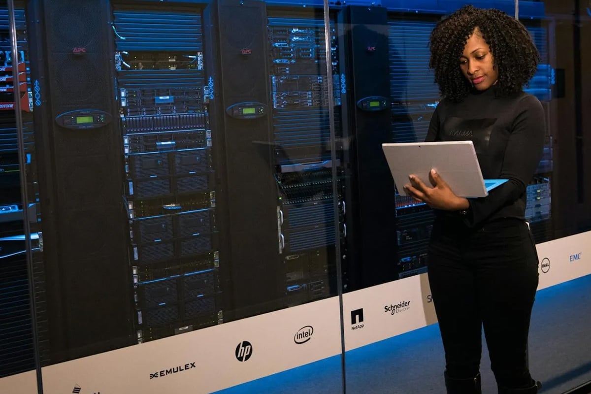 Server Racks & Storage — The Backbone of Back-End IT